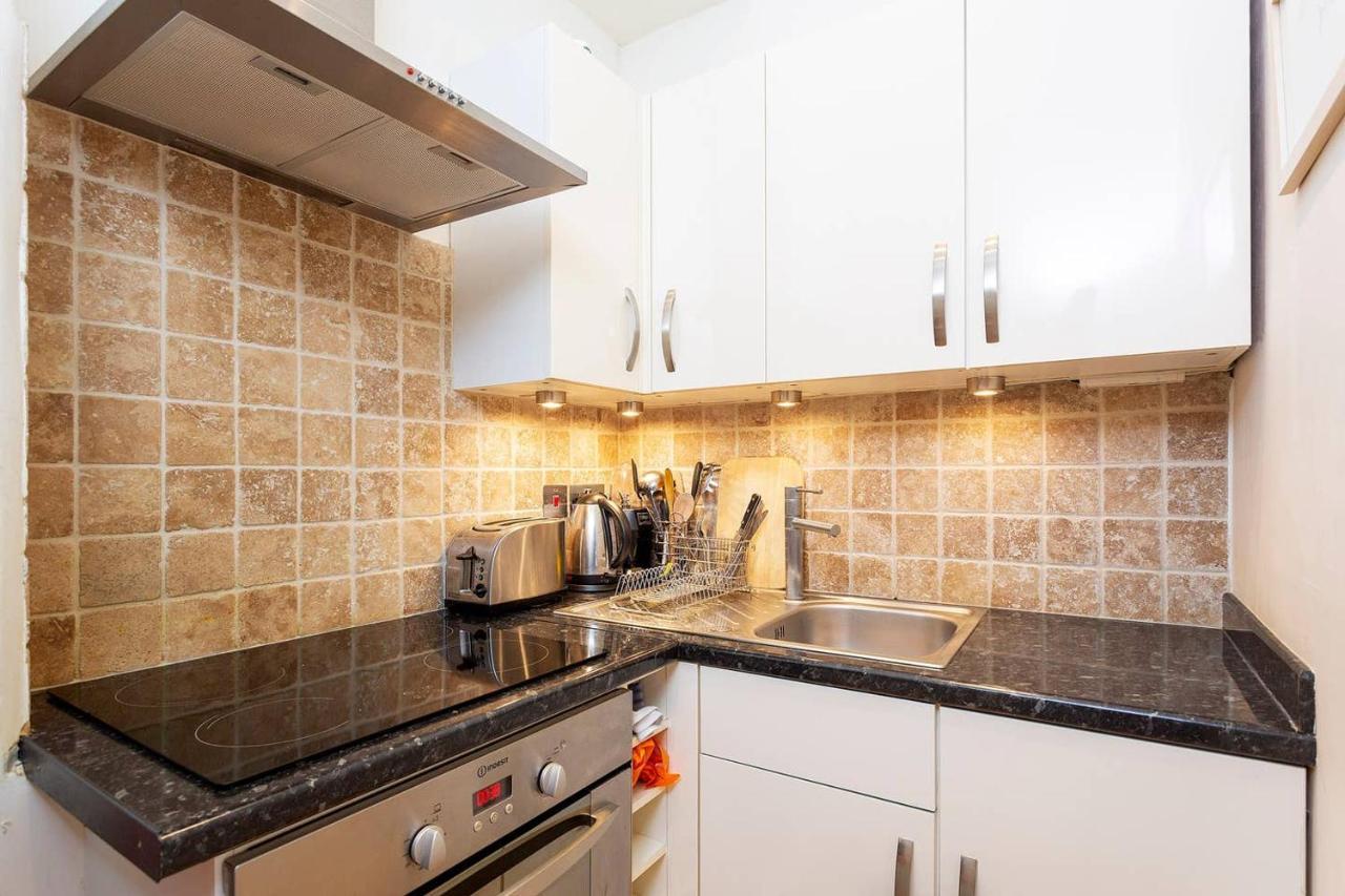 شقة لندن  في Charming Studio Near Clapham Common المظهر الخارجي الصورة